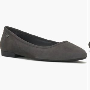 Vince Camuto Minndy flat in onyx size 10 new